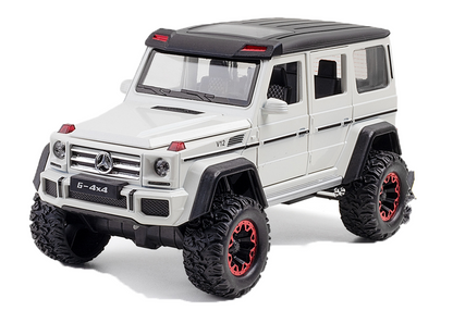 Mercedes-Benz G500 1:24 Scale Alloy Metal Pullback Toy car with Display Box, Openable Doors Light Music