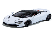 McLaren 720S 1:24 Scale Die-Cast Pullback Car with Openable Doors, Lights & Sound - Image 7