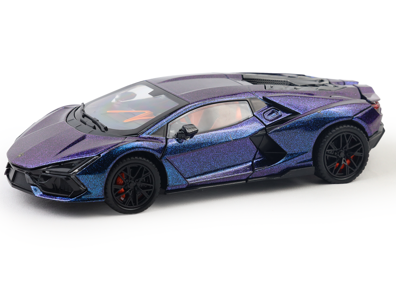 Lamborghini Daniel Street 1:24 Scale Model Car - Image 4