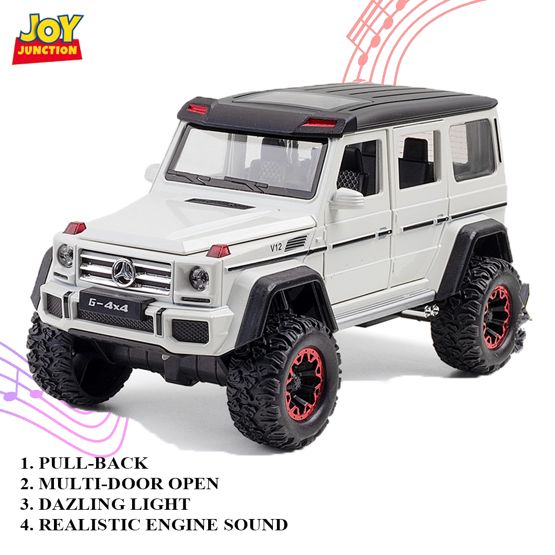 Mercedes-Benz G500 1:24 Scale Alloy Metal Pullback Toy car with Display Box, Openable Doors Light Music